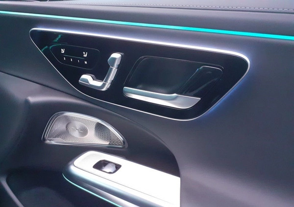 Mercedes-Benz Klasa E cena 429000 przebieg: 4, rok produkcji 2023 z Pszczyna małe 137